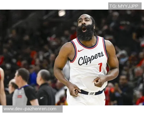NBA战报：哈登55分创快船队史新高，快船131-116轻取黄蜂——精彩绝伦的赛场盛宴