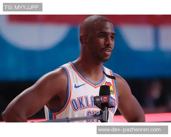 毕竟只是一个拿着底薪的替补,火箭也不可能指望他把把发威? 毕竟只是一个拿着底薪的替补,火箭也不可能指望他把把发威?