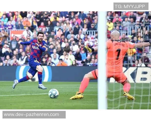 世体:巴塞罗那市长将来诺坎普看比赛,预留主席台第一排位置 世体:巴塞罗那市长将来诺坎普看比赛,预留主席台第一排位置